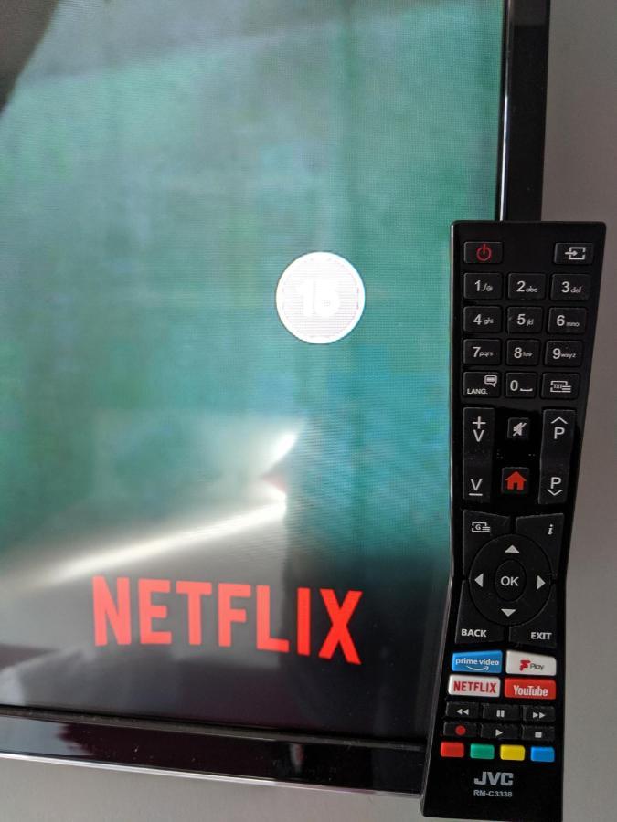 Alexandra Contractor House - Free Parking For Large Vans, Free Wifi & Netflix By Firoz Property Management Aldershot Szoba fotó